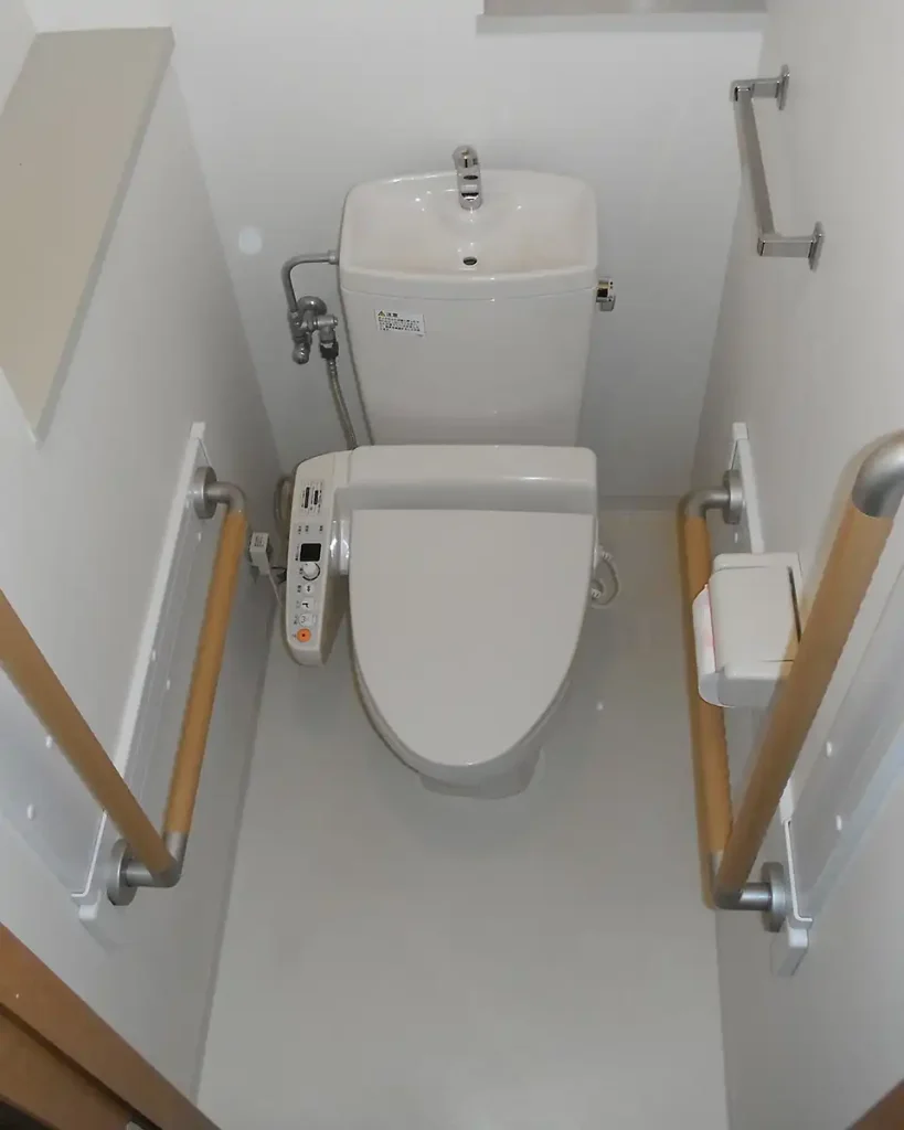 トイレ手すり